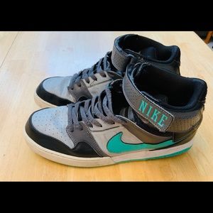 Nike air Mogan men’s size 13